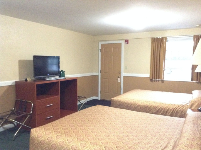 Bedroom 3, Briarcliff Motel, Carroll