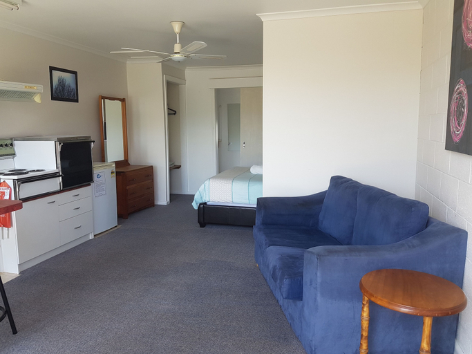Others 5, Carmens Inn, Break O'Day