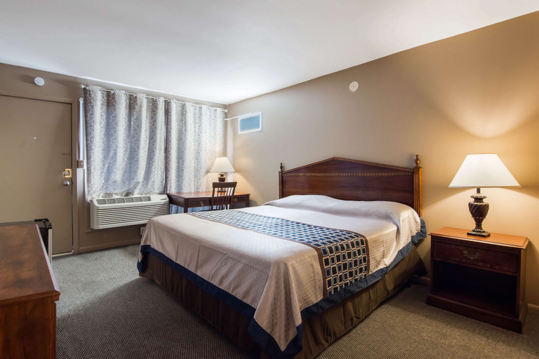 Bedroom 2, Knights Inn Amsterdam, Montgomery