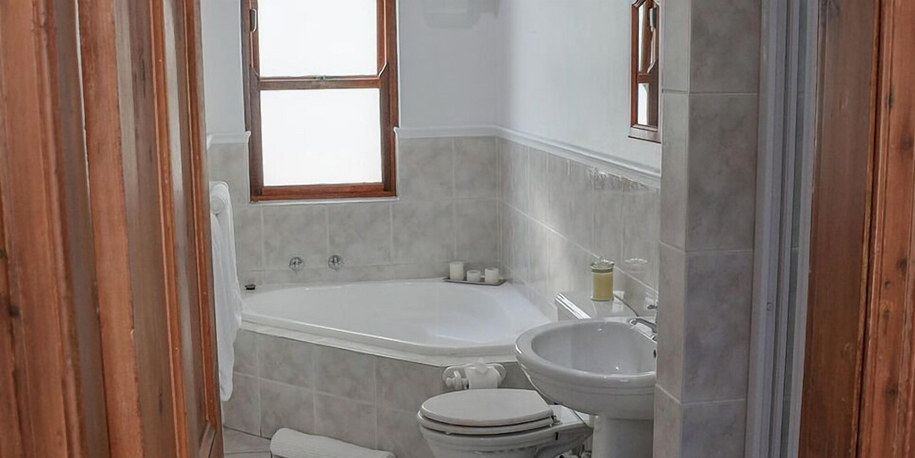Bathroom, Oceanfront Penthouse, City of Cape Town