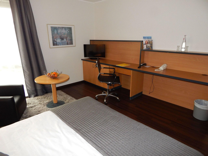 Bedroom 8