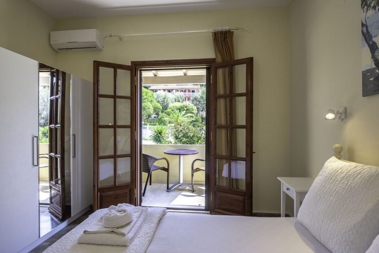 Bedroom 3, Miltiadis Apartments, Ionian Islands