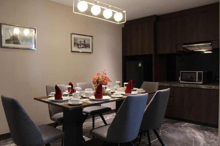 Dining Room 7