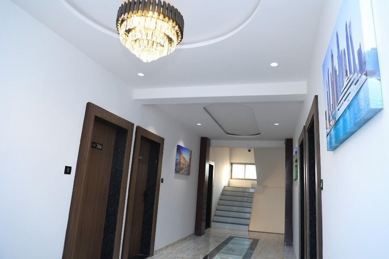 Others 5, Hotel Fortune, Surat
