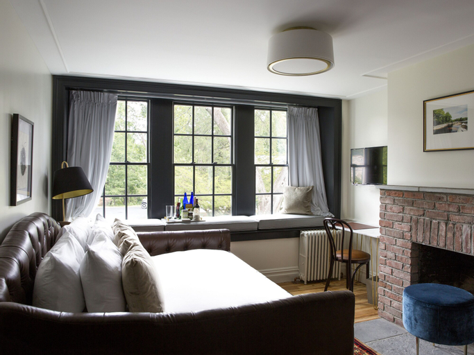 Bedroom 26