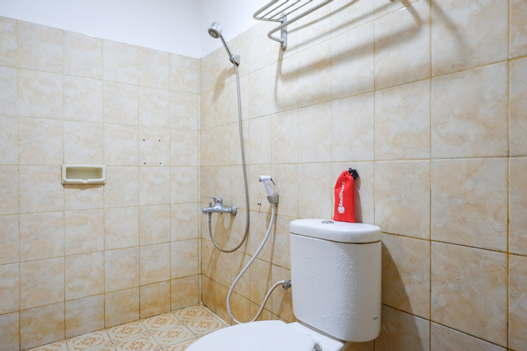 Bathroom 7