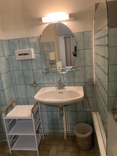 Bathroom 5, Hotel bon accueil, Ain