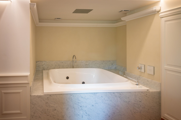 Bathroom 3, Hotel Merveilleux Côté Mer, Nord