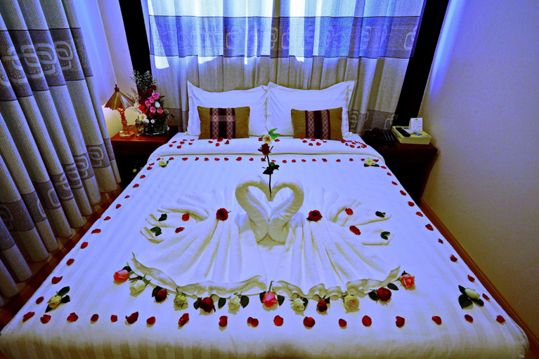 Bedroom 4, Hotel Boss, Mandalay