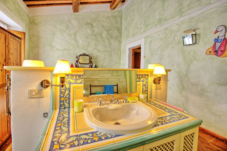 Bathroom 3, Sabina, Grosseto