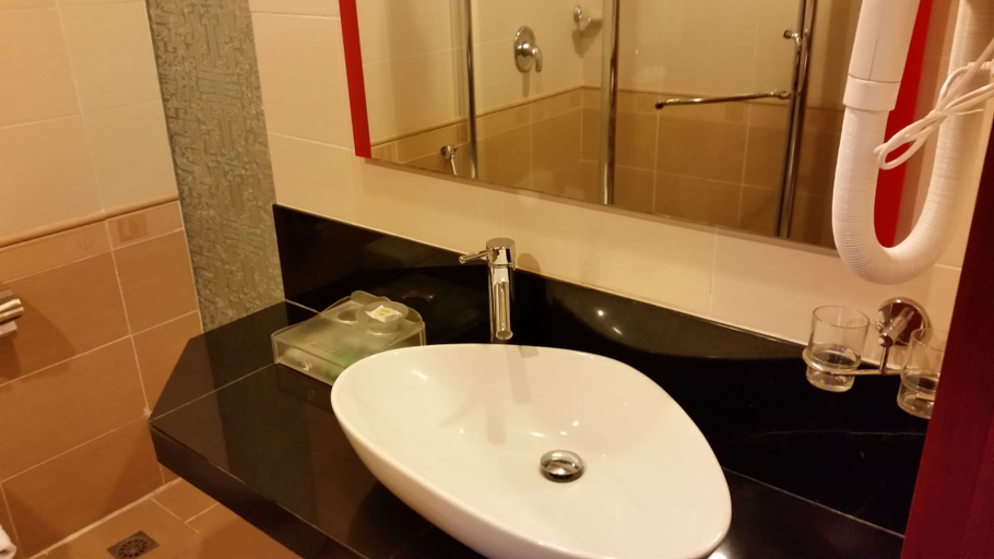Bathroom 5, MB Hotel, Tawau