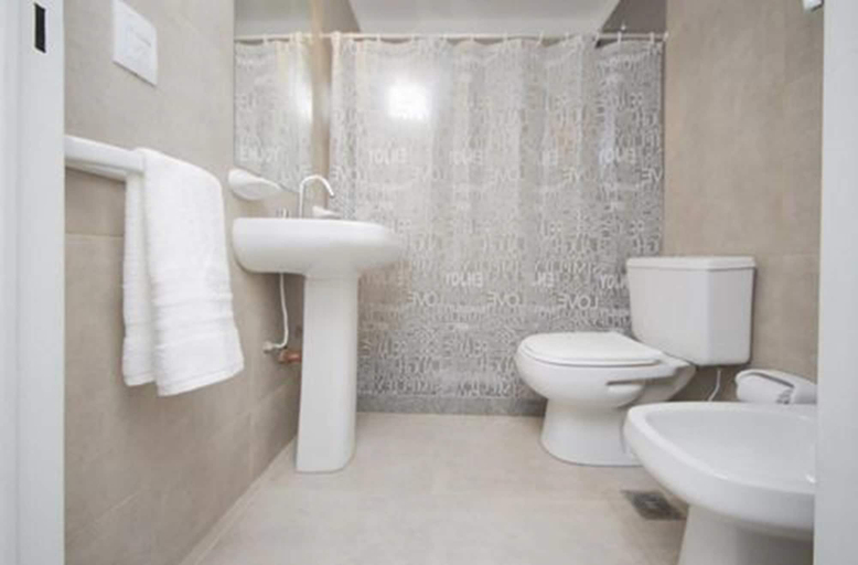 Bathroom, WX7 Venezuela Apartment, Capital