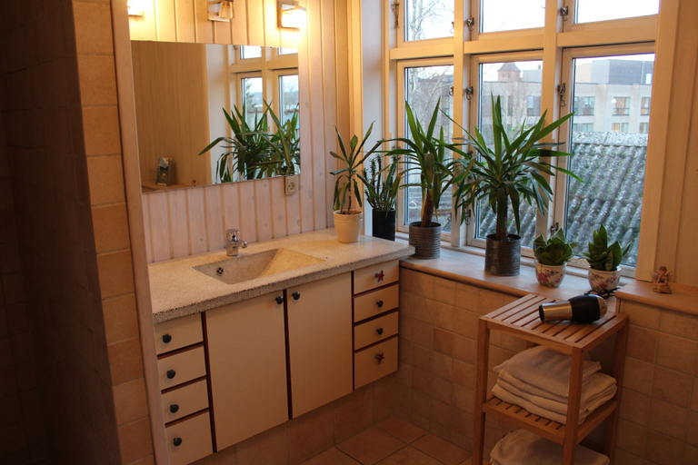 Bathroom 3, Svendborg Rooms, Svendborg