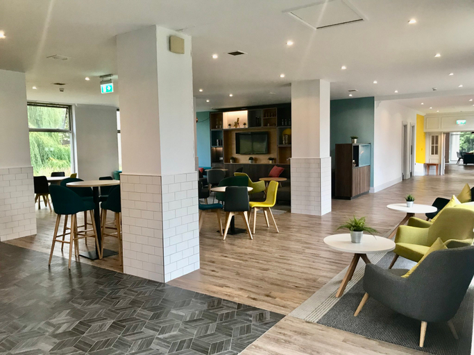 Others 2, Holiday Inn DONCASTER A1 (M), JCT.36 by IHG, Doncaster