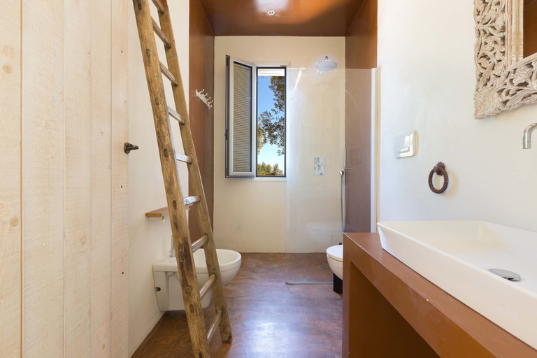 Bathroom 4, Villa Lisy, Brindisi