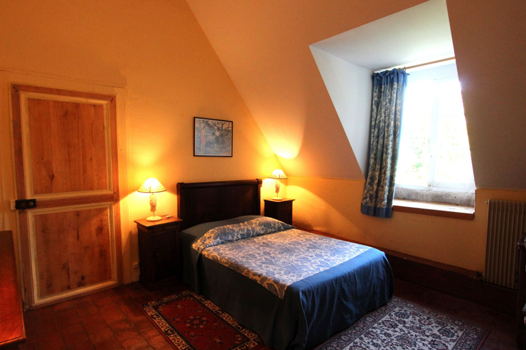Bedroom 4, Château d'Island Avallon Vézelay, Yonne