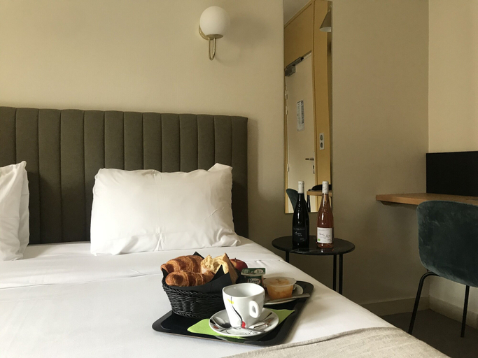 Bedroom 3, Grand Hotel de la Gare, Maine-et-Loire