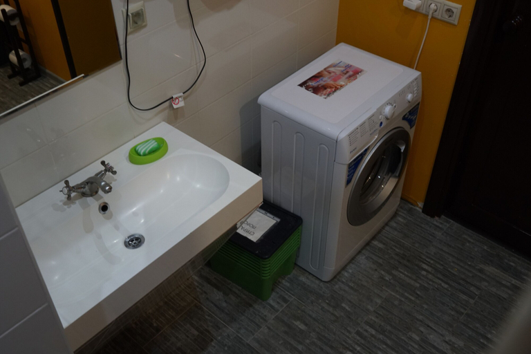 Bathroom 3, High Level Hostel, North-Western