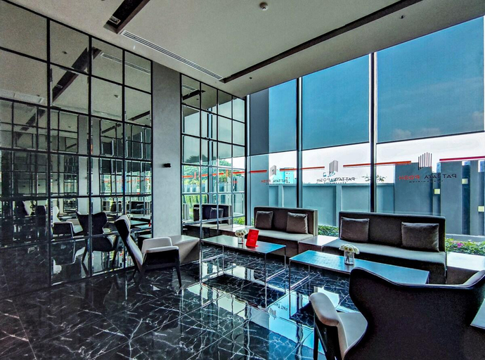Others 5, POSH infinity pool apartment, Pattaya