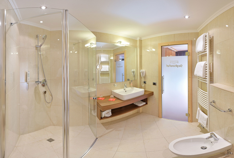 Bathroom 4, Granpanorama Hotel StephansHof, Bolzano