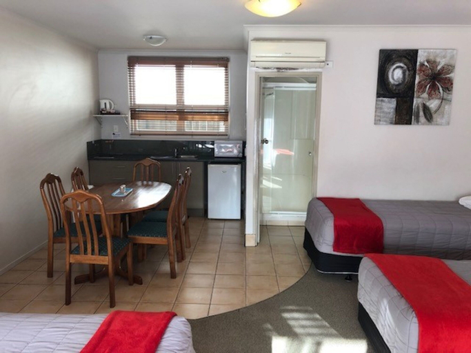 Others 5, Absolute Lakeview Motel, Taupo