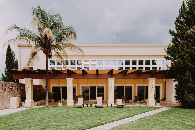 Exterior & Views 2, Holiday Inn DURANGO by IHG, Durango