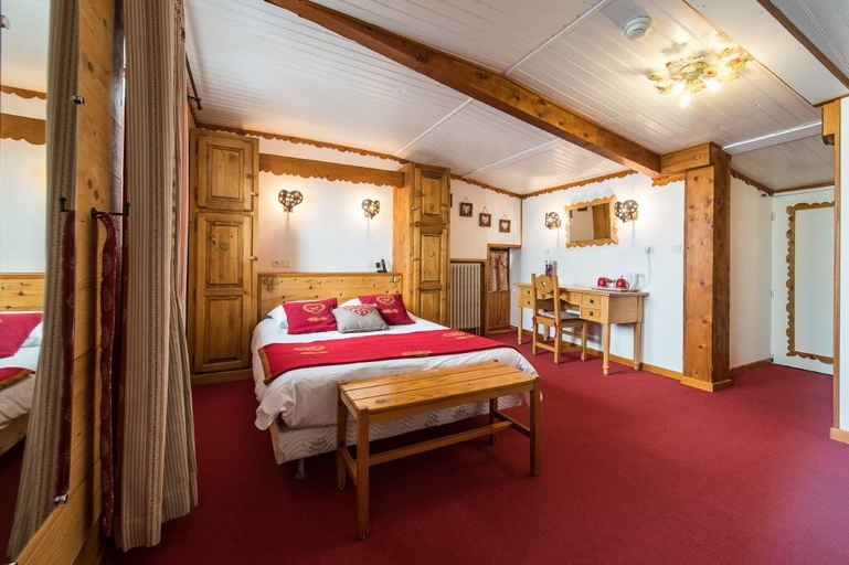 Bedroom 2, Hôtel Le Grand Truc, Savoie