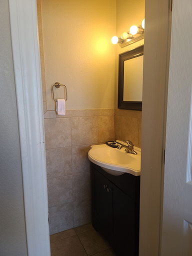 Bathroom 3, Heartland Lodge, Garfield