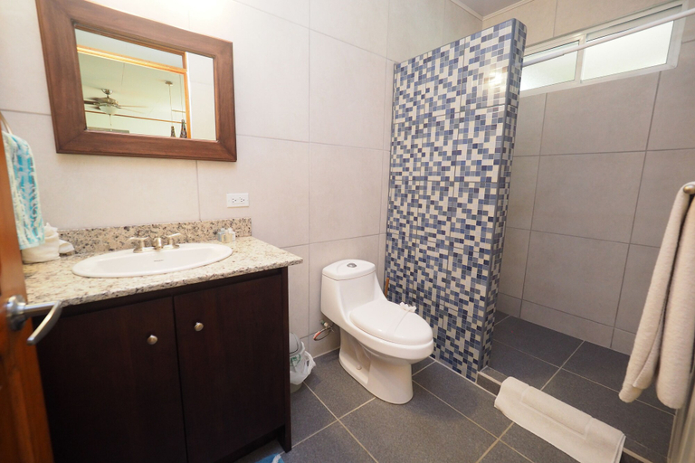 Bathroom 3, Jaco Villa 42, San José