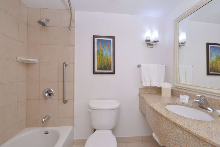 Bathroom 4, Hilton Garden Inn Yuma Pivot Point, Yuma