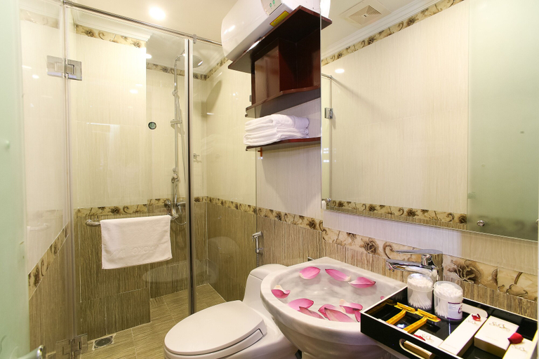 Bathroom 3, Church Legend Hotel Hanoi, Hoàn Kiếm