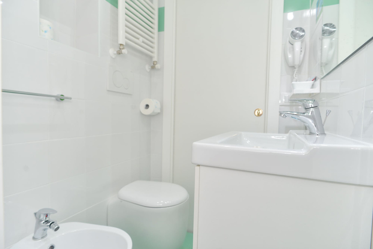 Bathroom 4, Romebest, Rome