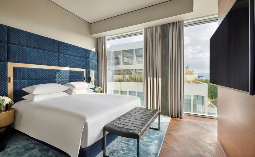 Bedroom 3, Hyatt Regency Zurich Airport The Circle, Bülach