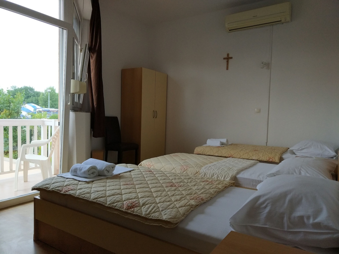 Bedroom 2, Regina Mundi, Herzegovina-Neretva