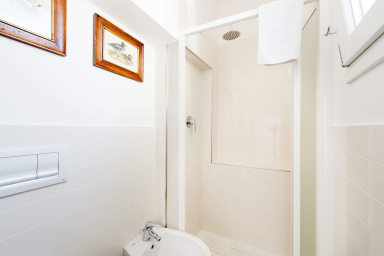 Bathroom 3, Short-Let Florence Il Granduca Apartment, Florence