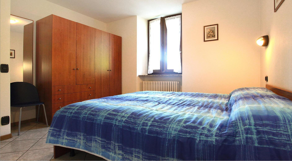 Room 4, Casa Elena, Trento
