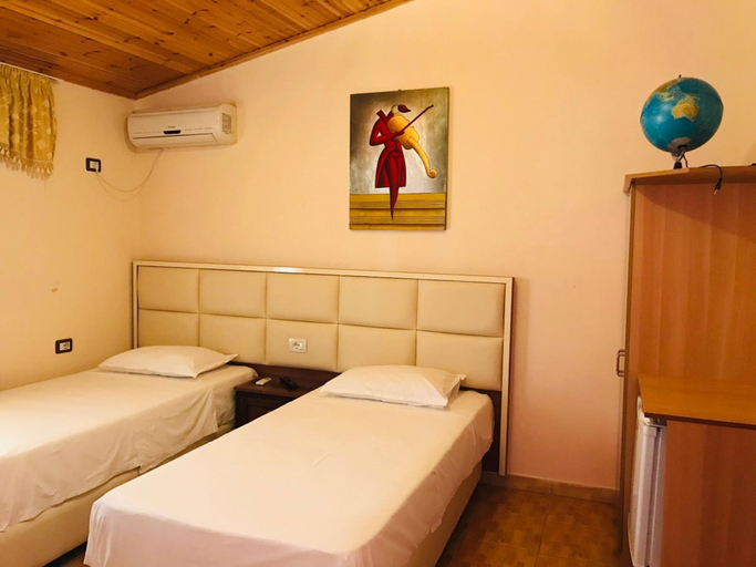 Bedroom 3, Gold Guest House & Bar, Përmetit