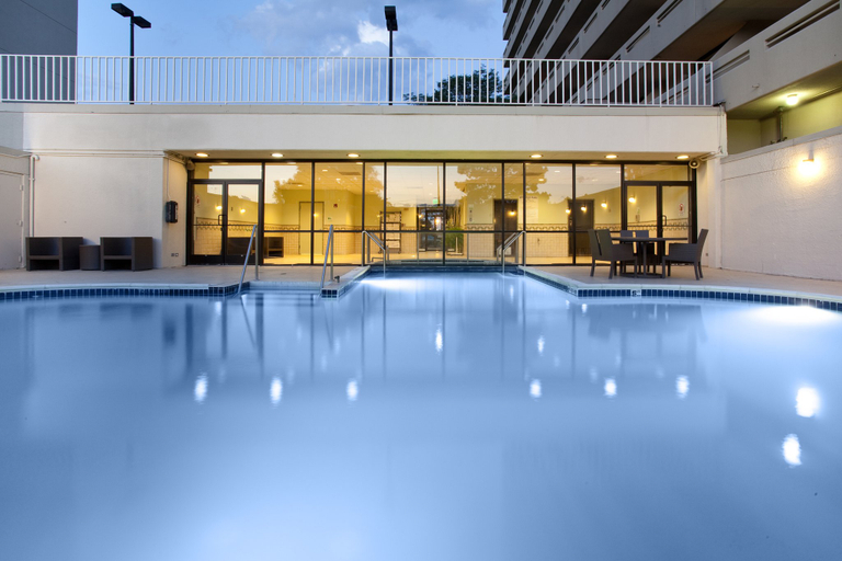 Sport & Beauty 4, Holiday Inn DENVER EAST by IHG, Denver