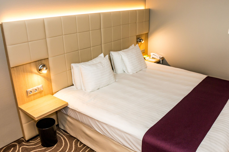Bedroom 5, Holiday Inn BUDAPEST - BUDA�RS by IHG, Érd