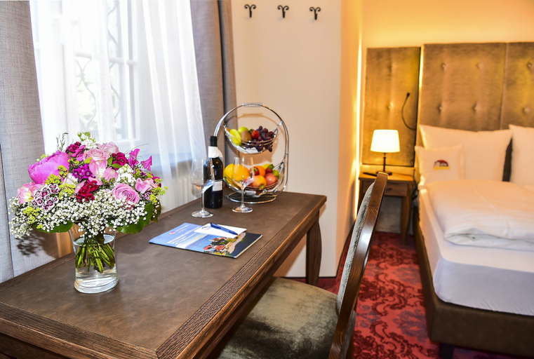 Bedroom 3, Schloss Hotel Wasserburg, Lindau (Bodensee)