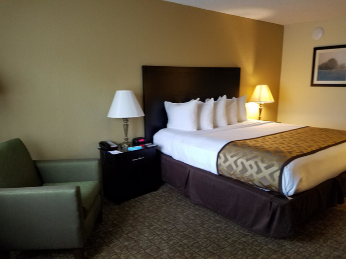 Bedroom 3, Best Western Crossroads Inn, Walton