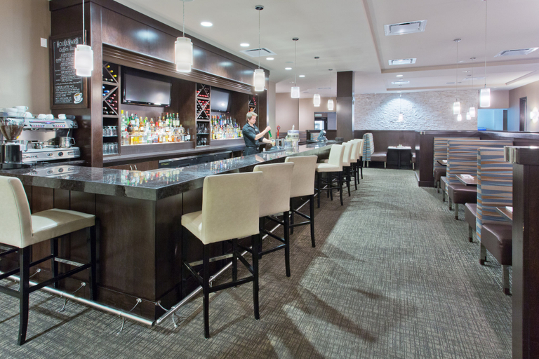 Food & Drinks 5, Holiday Inn & Suites RED DEER SOUTH by IHG, Division No. 8