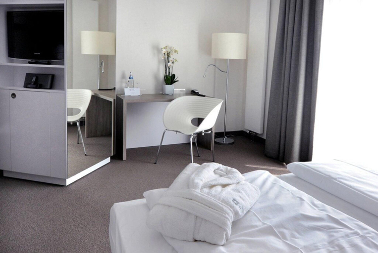 Bedroom 14