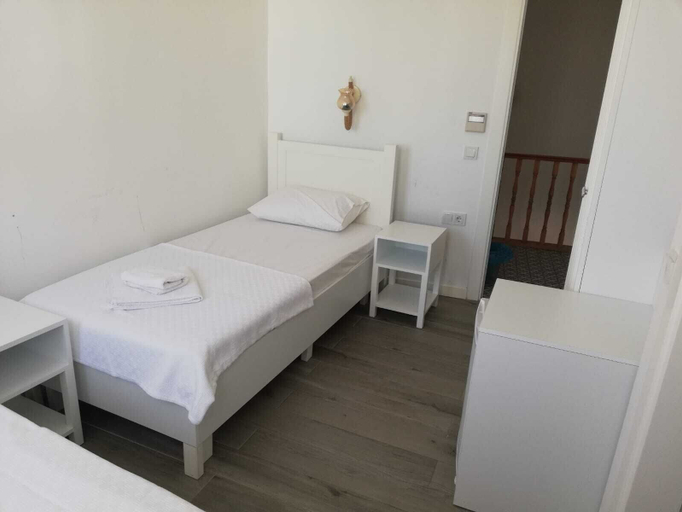 Bedroom 3, Troas Ada Hotel, Bozcaada