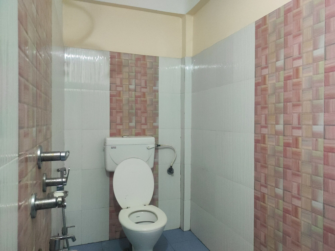 Bathroom, Homocation SP Lodge, Nagaon