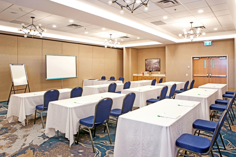 Business Facilities 2, Holiday Inn & Suites CALGARY AIRPORT NORTH by IHG, Division No. 6