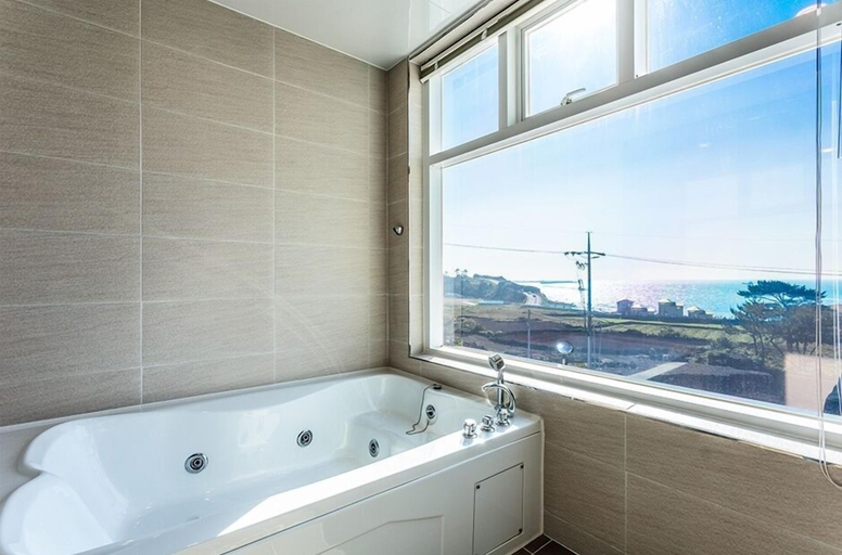 Bathroom 3, Rich Hotel, Jeju