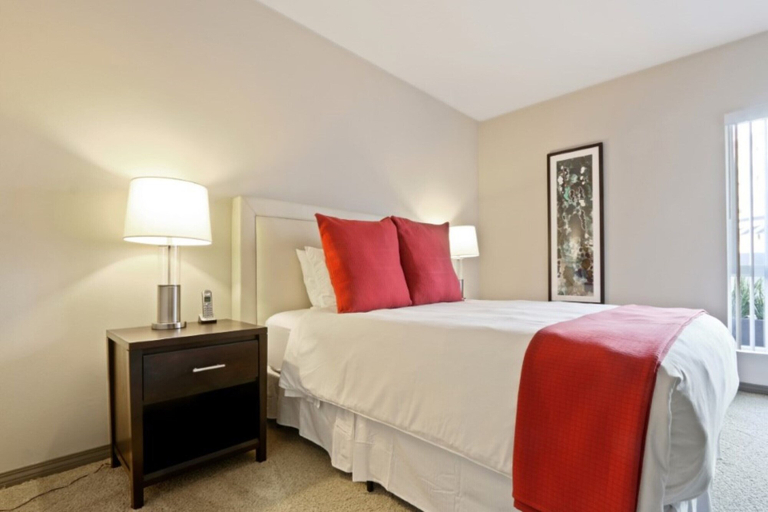 Bedroom 2, Global Luxury Suites at Marina Del Rey, Los Angeles