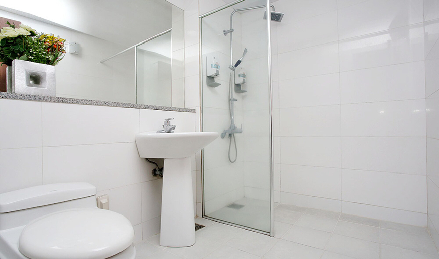 Bathroom 5, Manripo Hotel, Taean