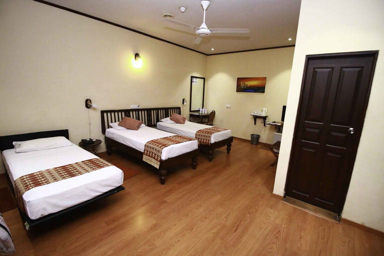 Bedroom 3, Colombo City Hotel, Colombo